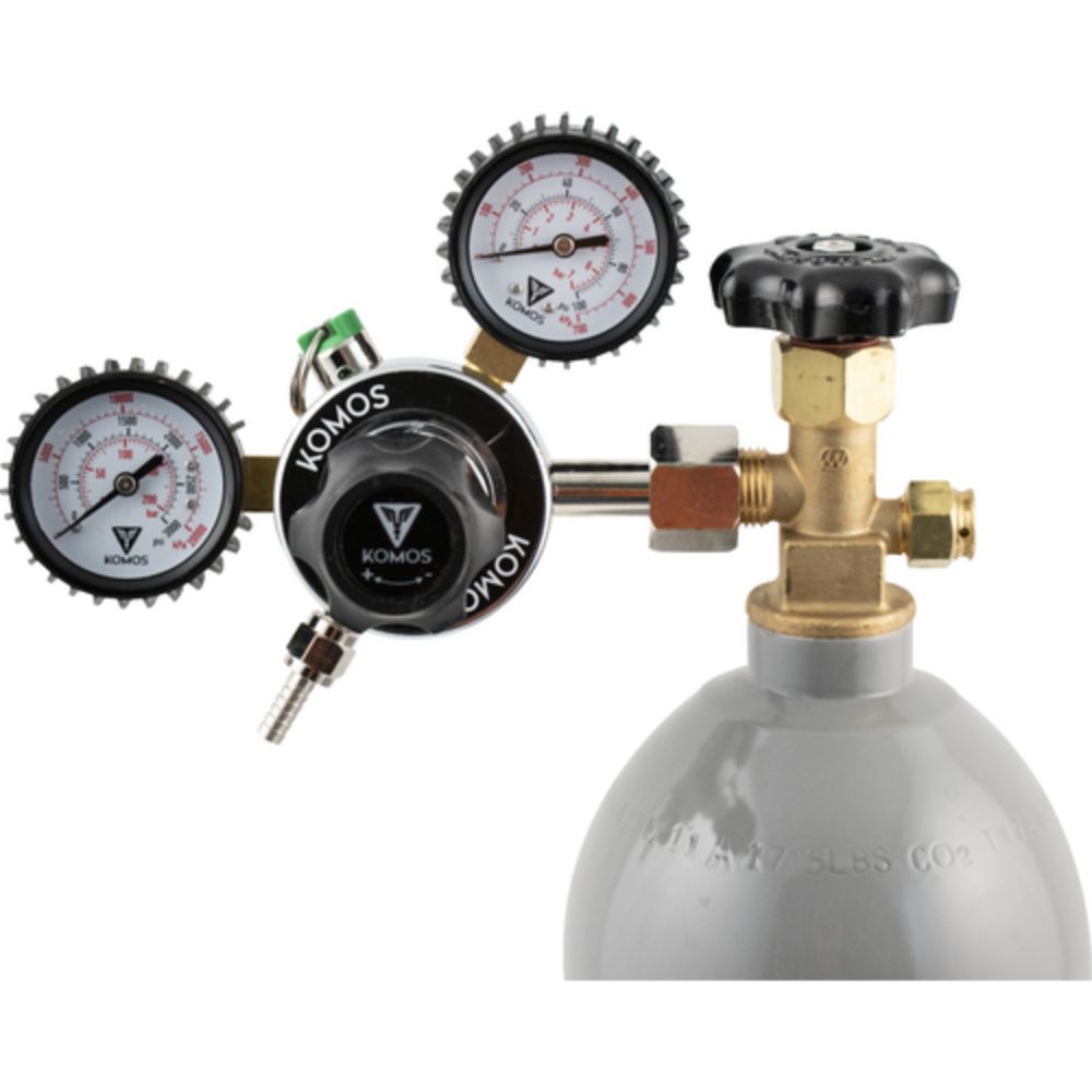 Komos Premium Dual Gauge CO2 Regulator Industrial-Grade 0–60 PSI Operating Range 1/4" Flare Fitting with Barbed Outlet & Duotight Adapter Fitting