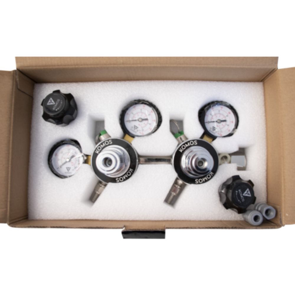 Komos Premium Dual Body CO2 Regulator Industrial-Grade 0–60 PSI Operating Range 1/4" Flare Fittings with Barbed Outlet & Duotight Adapter Fittings