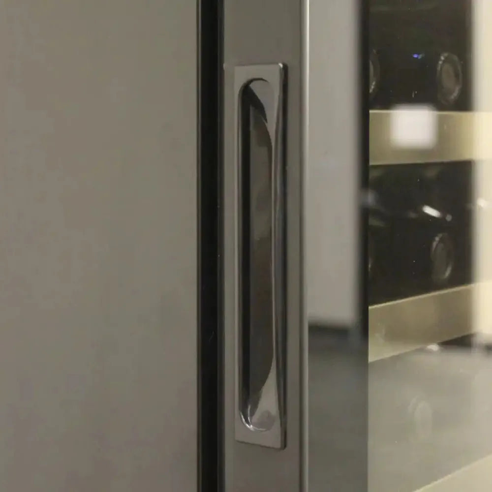 Vinotemp Butler Series 155 Bottle Wine Cooler Handle Close Up Picture